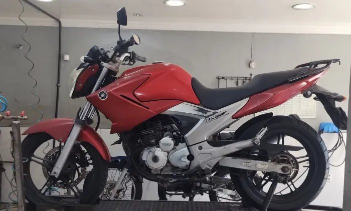 Moto fazer 250