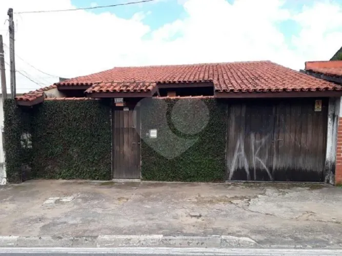 EXCELENTE CASA