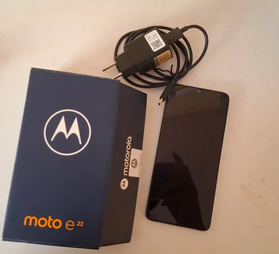 Celular Smartphone Motorola Moto E22 semi novo