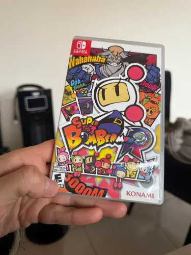Super Bomberman - Nintendo Switch