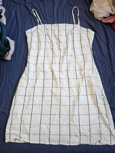 vestido branco xadrez