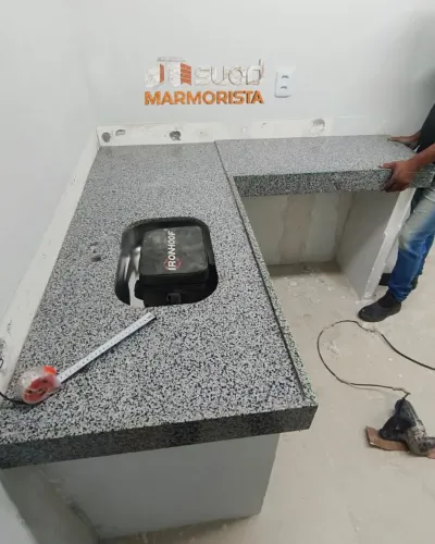 Mais do que uma bancada, um acabamento que impressiona todos os dias. ?