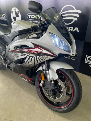 YAMAHA YZF R6 - GRUPO TOKYO MOTOS