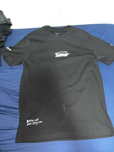Camisa preta estampa atrás M