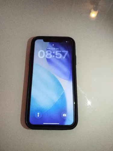 IPhone 11 (Face ID Off)