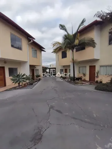 Casa em Condomínio, 3 Quartos, 2 banheiros, 1 suíte, 2 vagas, 116m², bairro Santa Branca, 