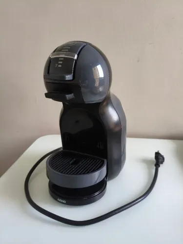 Cafeteira Nescafé Dolce Gusto