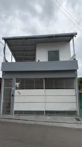 Casa Japiim Petrópolis lagoa 