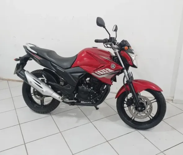 Yamaha Ys Fazer 250! Ano 2012! Diferenciada! Financiamos e Aceitamos trocas!