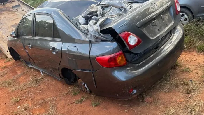 Sucata corolla 2012 para retirada de peças(Cambio automatico) 