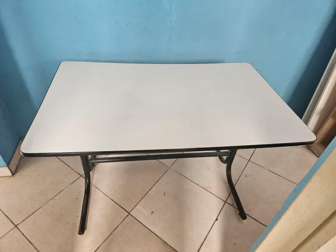 Mesa de estudo 1.10 X 0,70