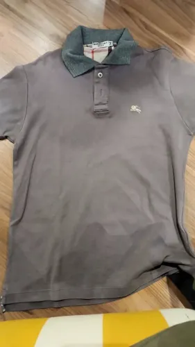 Polo burberry original Tamanho M( Veste PP/P)