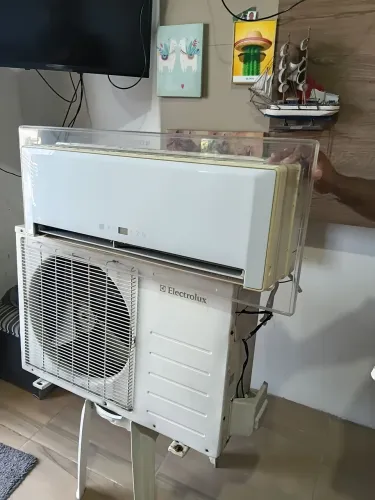 Central de ar 9milbtus convencional 220volt funcionando perfeitamente watsap *
