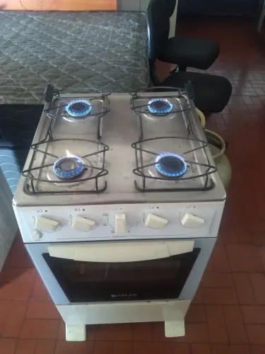 vendo esse fogão funcionando bem entrgo watesapp * 280