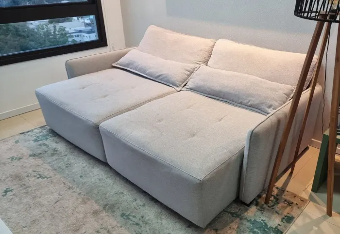 Sofa em linho 2,25m X 1,10m