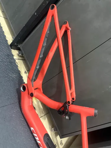 Quadro epic 8 comp TAM M specialized full