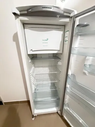 Vendo Geladeira Frost Free