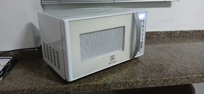 Microondas Eletrolux 20litros 