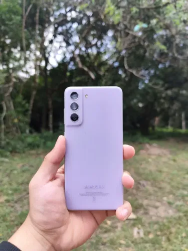 S21 fe 5g/ preço negociável/bom estado de conservação/vendo ou troco em iPhone