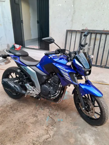 Moto Yamaha em excelente estado de conservação!