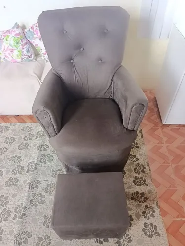 Poltrona balanço com puff
