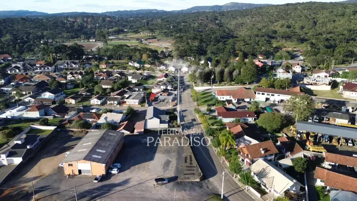 Terreno urbano com 732 m² no calçadão da cascatinha em Campo Alegre - SC