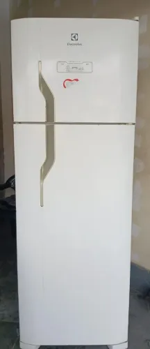 geladeira Electrolux frosfre