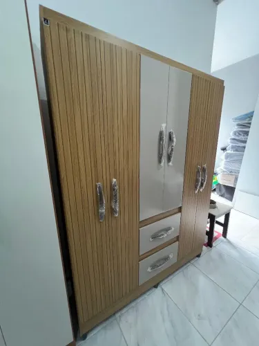 Guarda Roupa 6 portas