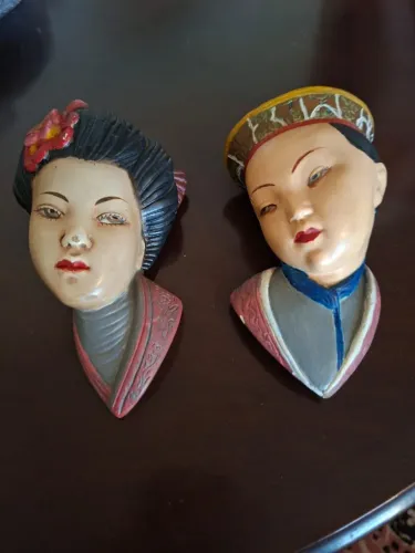 Esculturas vintage de parede em gesso - decada 50