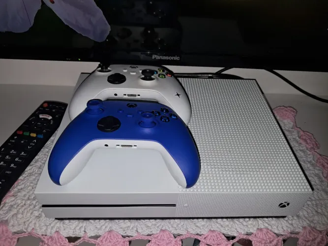 Vendo ou Troco Xbox One S