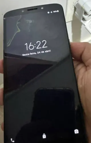 celular motorola E5 plus