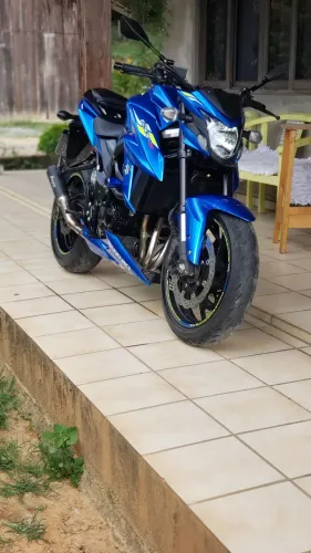 Gsx S-750 azul gp impecável 