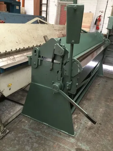 Máquina de dobrar zinco