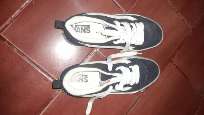 VENDO 3 POR $130 PARES DE TÊNIS INFANTIL, KLI, EVERLAST E VANS 35 E 36