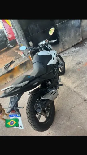 Moto fazer 250