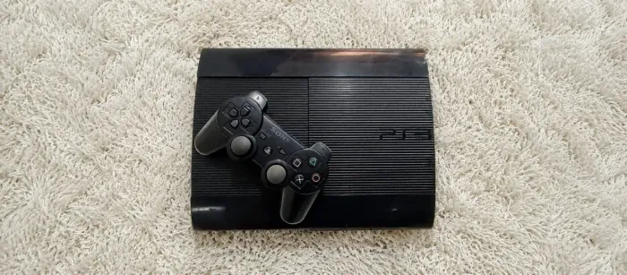 Ps3 slim destravado com vários jogos!!