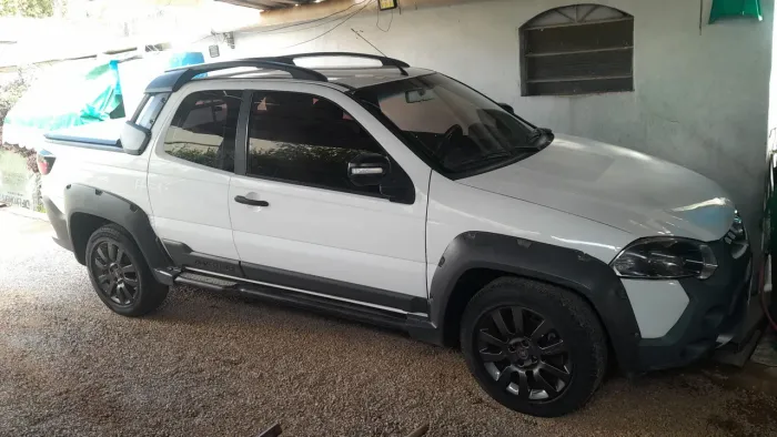 Fiat Strada Adventure1.8/ 1.8 Locker Flex CD 2016