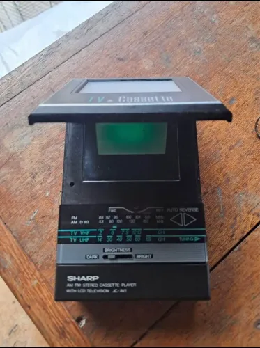 Walkman Sharp / TV Sharp ( raríssimo no Brasil - para colecionador ) Leia o anúncio 