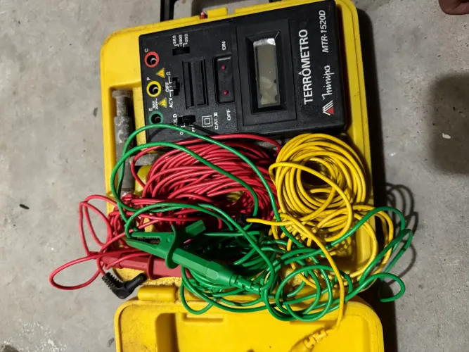 Terrômetro Digital Minipa MTR-1520D - Completo com Cabos e Maleta