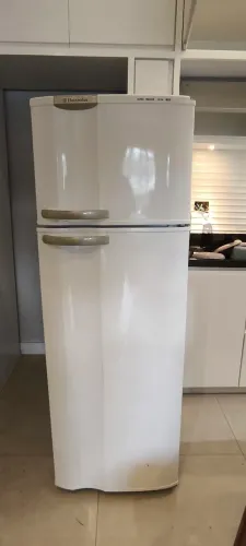 Geladeira Electrolux DC34