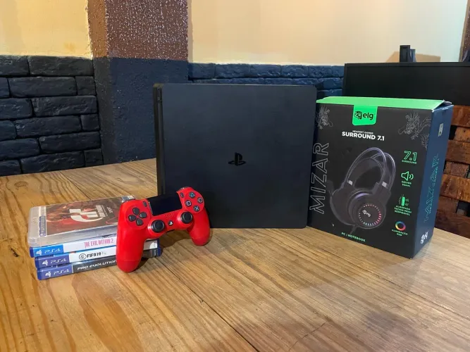 Ps4 slim 800bg 2 controle 4 jogos 