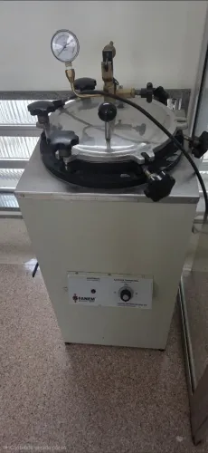 Vendo Autoclave Vertical usada