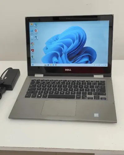 Dell Inspiron 13 5368 2-in-1 i5 6ª Geração 8GB RAM SSD 240GB Touchscreen Tela 13,3"