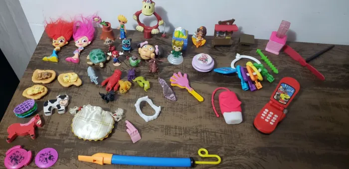 Brinquedos por 0,50 centavos qualquer um