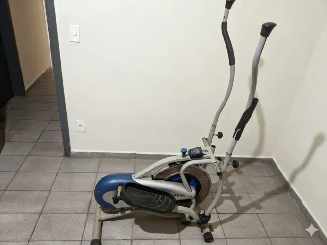 Aparelho de Ginástica Elíptico/Transport Marca Polishop