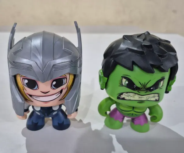 Marvel Might Muggs Thor e Hulk - Hasbro