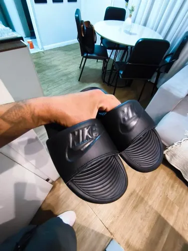 Chinelo Nike Victori One