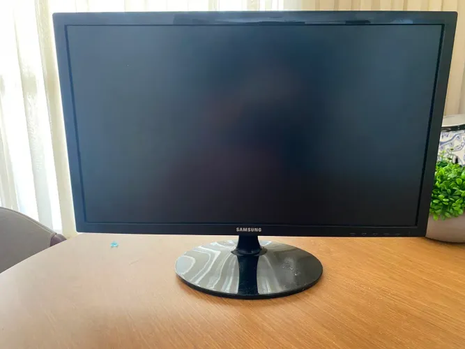 monitor básico da Samsung Full HD 60hz 24 polegadas