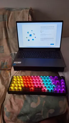 Notebook Lenovo ideapad 3, core i3, 20 GIGAS DE MEMORIA RAM + teclado RGB
