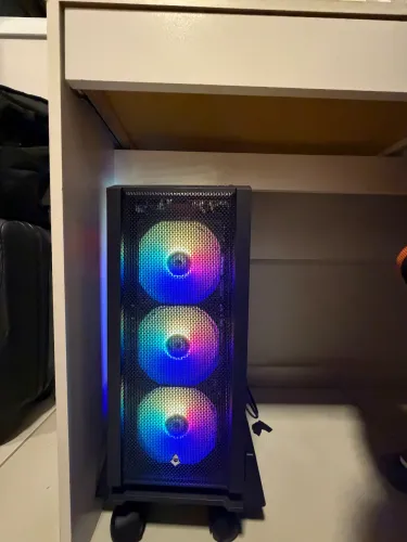 Pc Gamer: RTX 4060, I5 12400F, 1tb ssd nvme, 16gb ram.